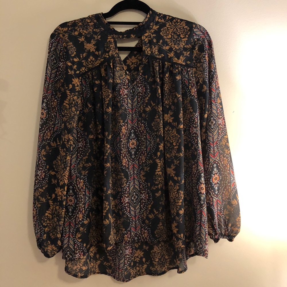 Printed flowy blouse